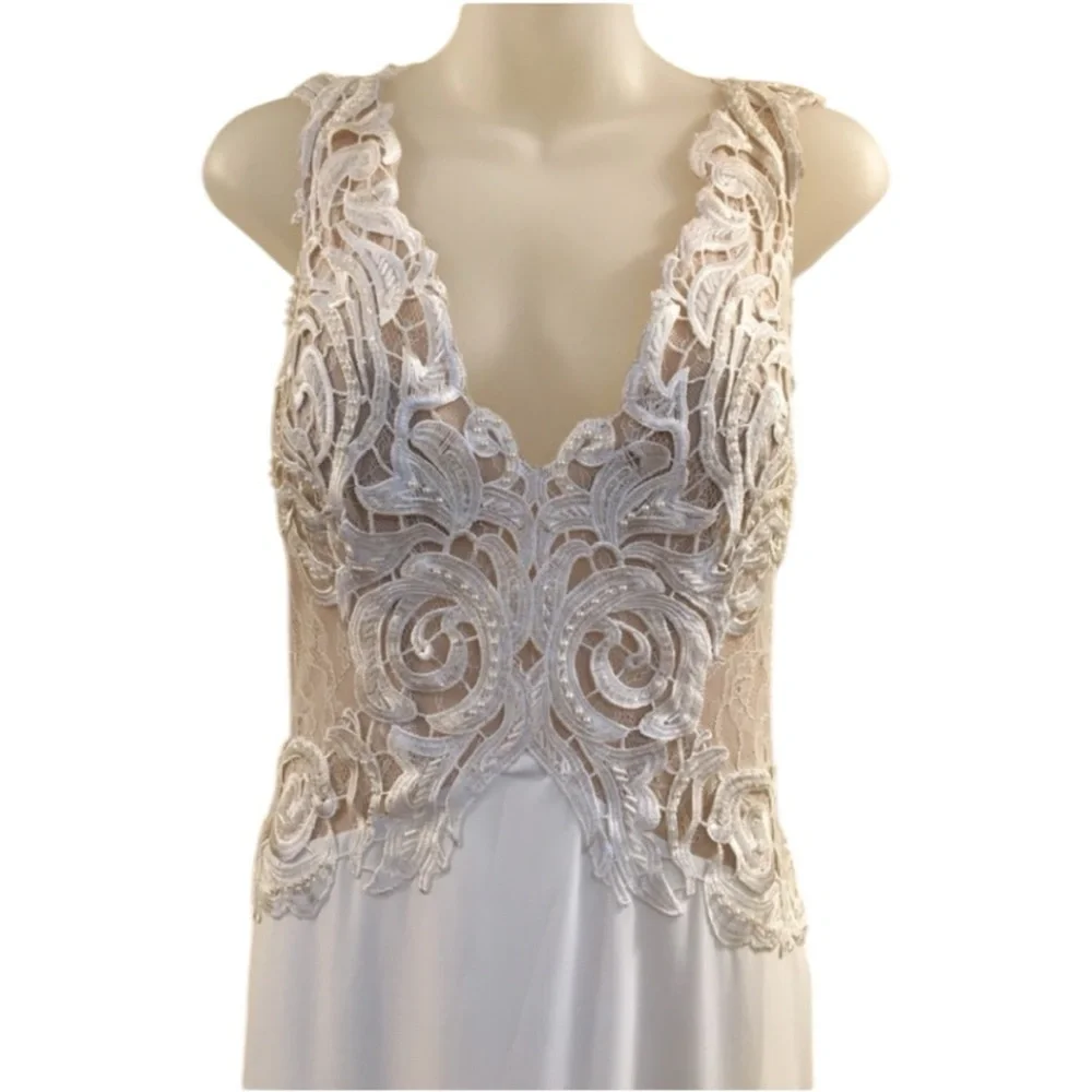 Mignon Sexy Lace White Nude Formal Dress - Picture 14 of 16